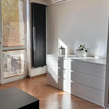 Apartmán Fabryczna & Private Parking *