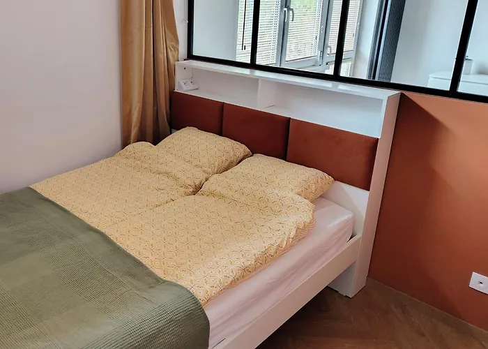 Fabryczna & Private Parking Apartmán