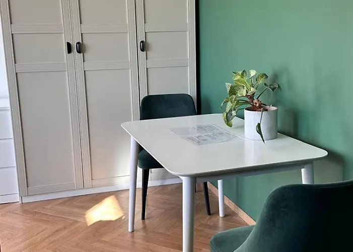 Apartmán Fabryczna & Private Parking *